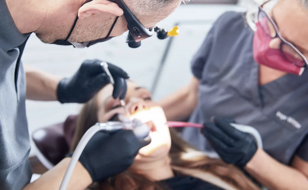 Unsere Leistungen | Zahnmedizin Plus Hier finden Sie unsere Leistungen!